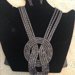UNBRANDED | JEWELRY SET Gunmetal Silver Long Necklace & Earring Set